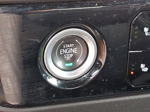 Certified 2024 Chevrolet Silverado 1500 LT image 24