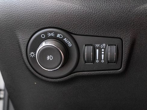 Used 2022 Jeep Compass Limited w/ Sun and Sound Group AWD/4WD image 24