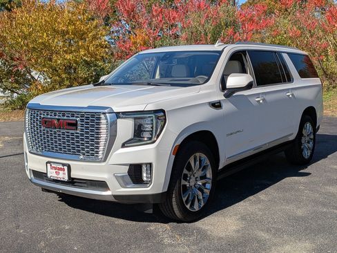 Used 2021 GMC Yukon XL Denali image 8