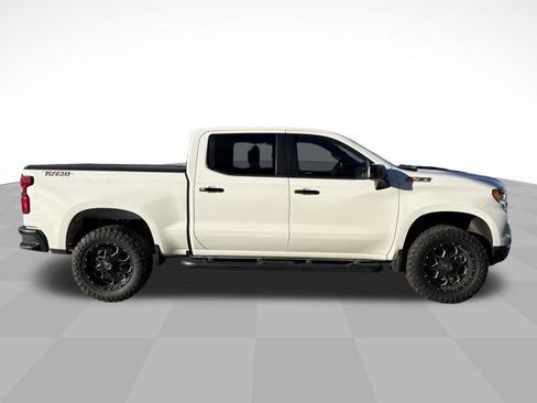 Used 2024 Chevrolet Silverado 1500 LT Trail Boss AWD/4WD image 3