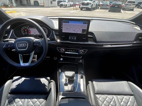 Used 2023 Audi SQ5 Premium Plus w/ Premium Plus Package image 7