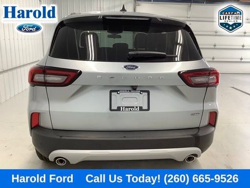 Used 2024 Ford Escape SE image 5
