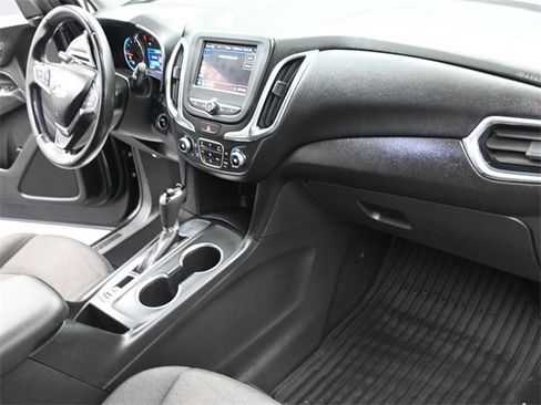 Used 2020 Chevrolet Equinox LT image 28
