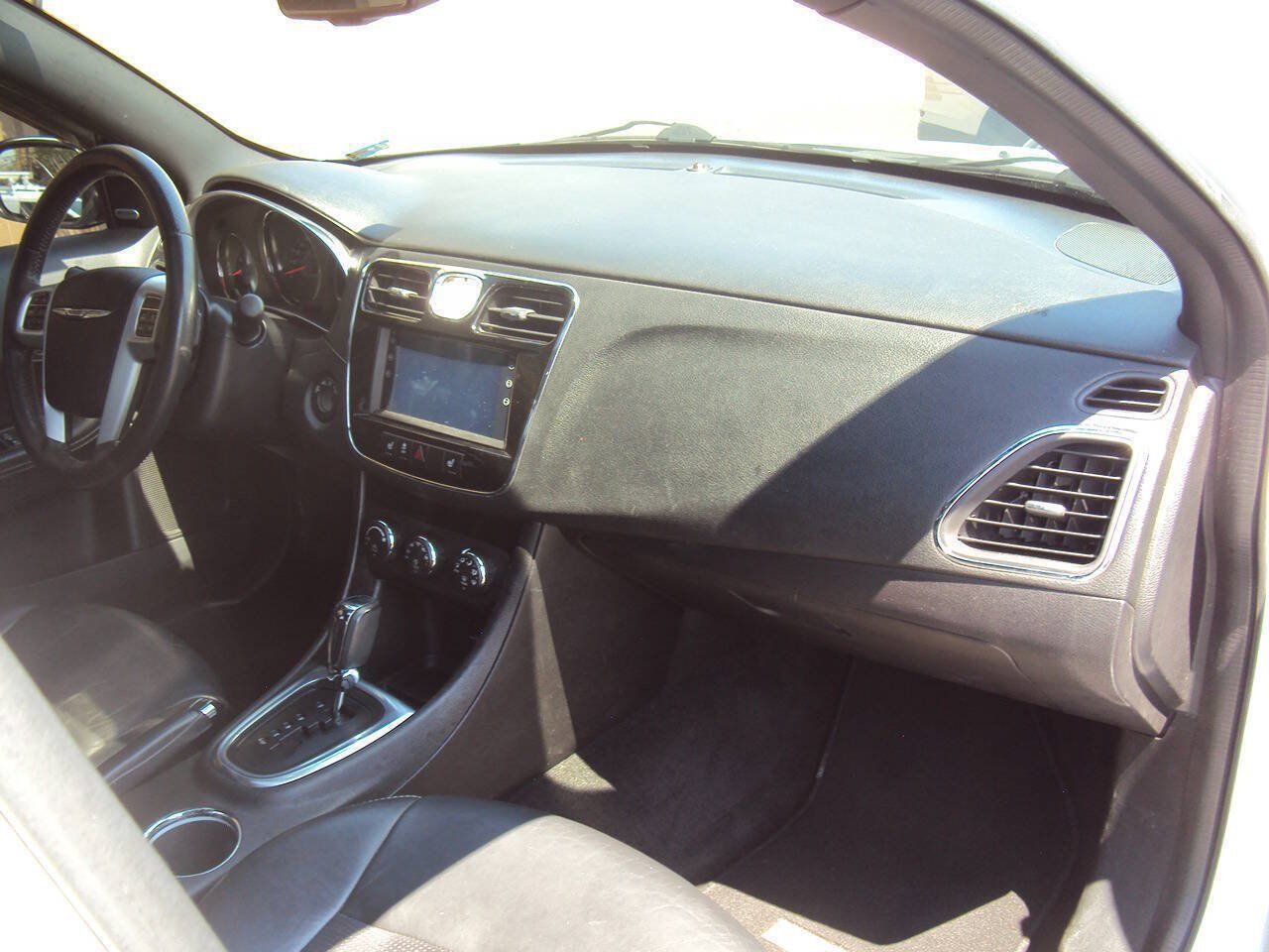 Used 2013 Chrysler 200 Limited w/ Sun/Sound Group FWD image 12