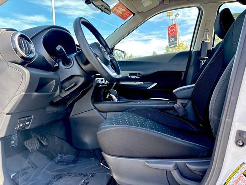 Certified 2023 Nissan Kicks SV image 18