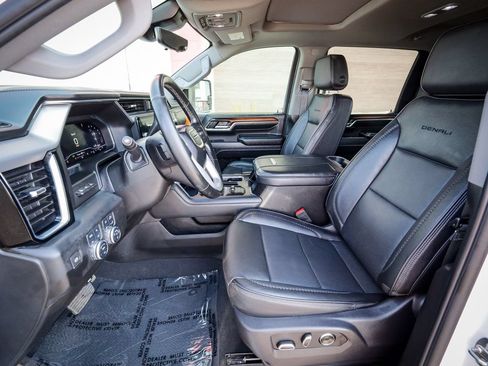 Used 2024 GMC Sierra 2500 Denali w/ Denali Reserve Package AWD/4WD image 13