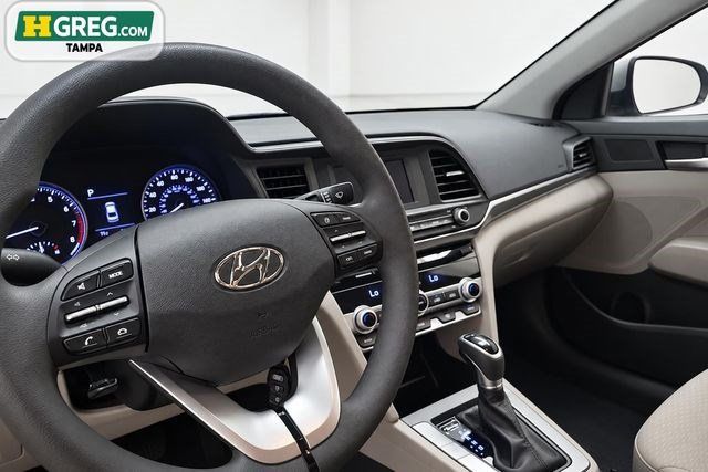 Used 2020 Hyundai Elantra SE FWD image 14