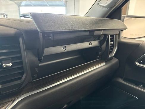 Used 2024 Chevrolet Silverado 1500 LT Trail Boss AWD/4WD image 44