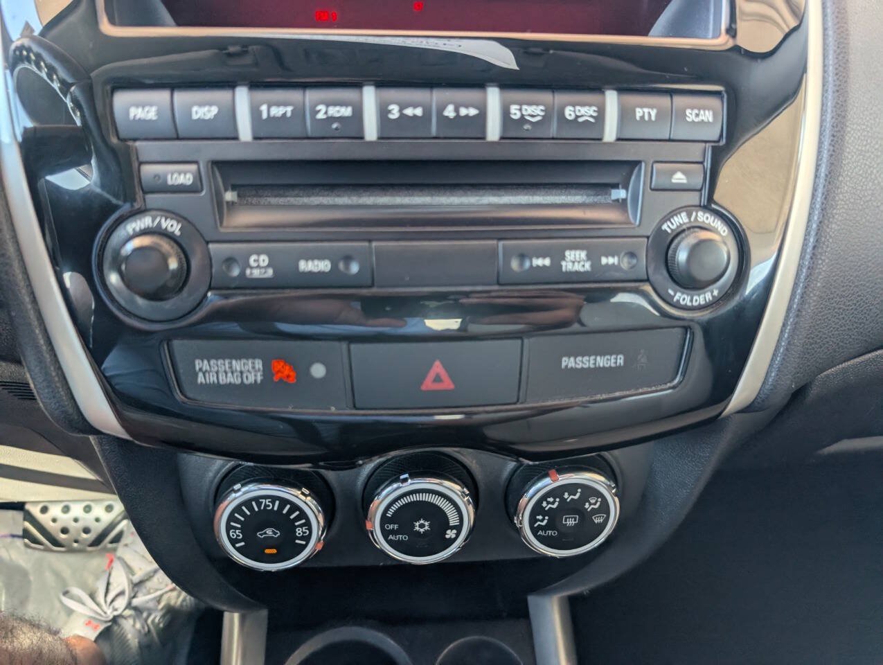 Used 2013 Mitsubishi Outlander Sport LE AWD/4WD image 23