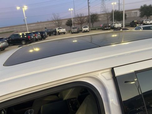 Used 2015 Ford F150 Lariat w/ Equipment Group 502A Luxury image 6