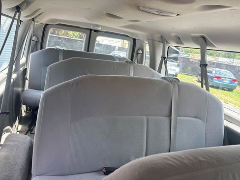 Used 2012 Ford E-350 and Econoline 350 XLT RWD image 16