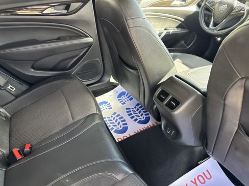 Used 2018 Buick Regal Preferred image 10