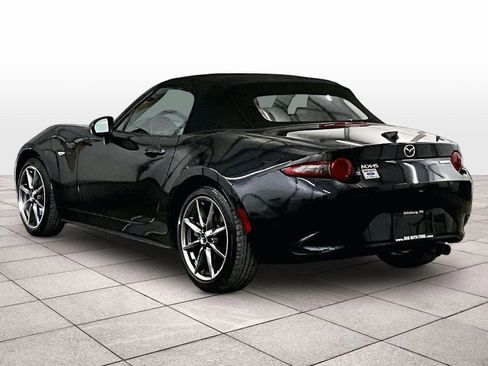 Used 2023 MAZDA MX-5 Miata Grand Touring RWD image 10