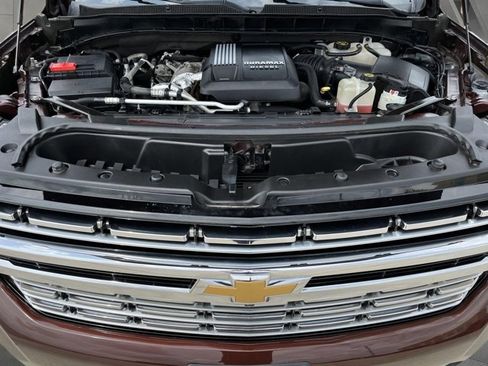 Used 2023 Chevrolet Tahoe Premier AWD/4WD image 28