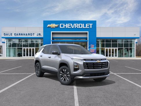 New 2026 Chevrolet Equinox LT w/ Safety and Technology Package FWD image 2