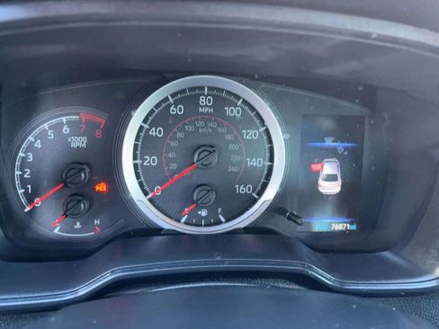 Used 2022 Toyota Corolla SE w/ SE Premium Package image 11