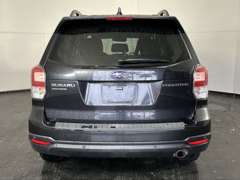 Used 2018 Subaru Forester 2.5i Touring w/ Popular Package #3B image 10