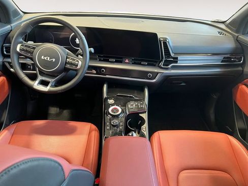 Certified 2025 Kia Sportage SX Prestige AWD/4WD image 8