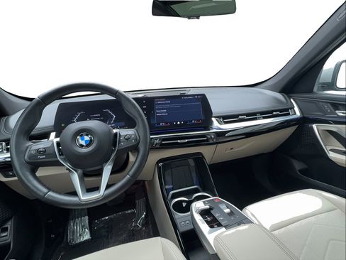 Used 2025 BMW X1 xDrive28i AWD/4WD image 35