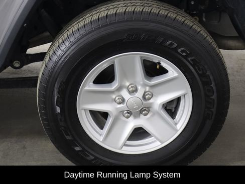 Used 2022 Jeep Gladiator Sport AWD/4WD image 34