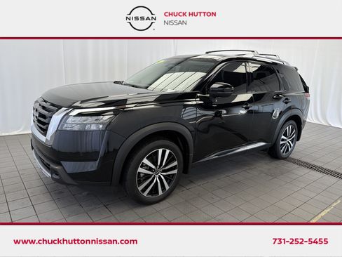 Used 2025 Nissan Pathfinder Platinum w/ Cargo Package FWD image 1