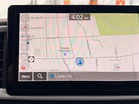 Used 2023 Hyundai Venue Limited image 22