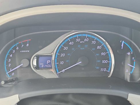 Used 2012 Toyota Sienna XLE image 16