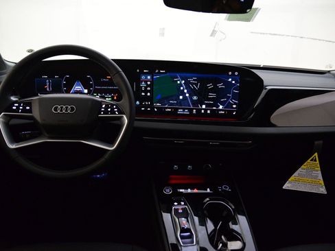 Used 2025 Audi A5 2.0T Premium w/ Convenience Package AWD/4WD image 14
