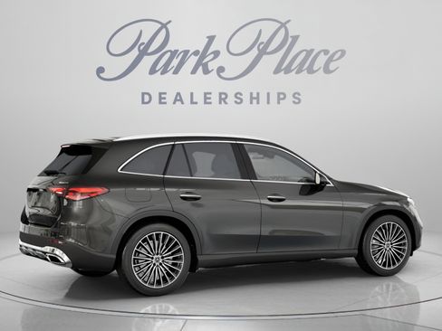 Used 2026 Mercedes-Benz GLC 300 4MATIC image 29
