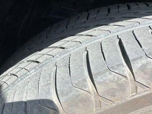 Used 2023 Nissan Rogue S image 13