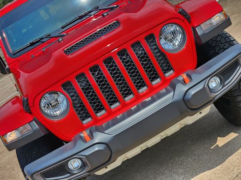 Used 2023 Jeep Gladiator Mojave w/ Trailer Tow Package AWD/4WD image 14