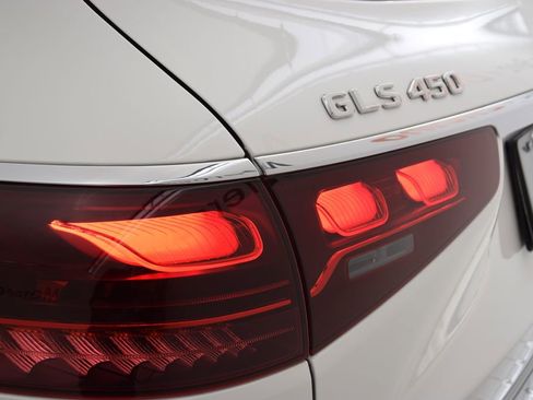 Used 2026 Mercedes-Benz GLS 450 4MATIC image 13