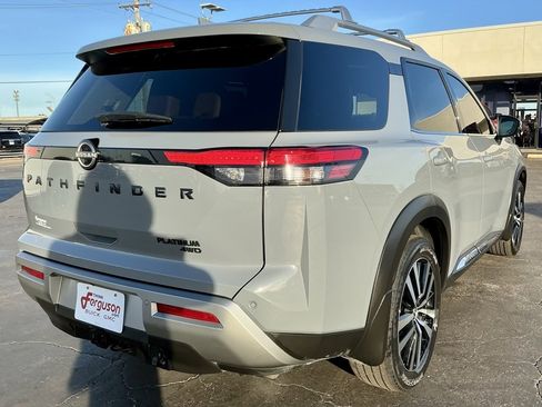 Used 2023 Nissan Pathfinder Platinum w/ Black Appearance Package image 15