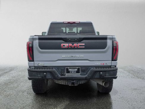 Certified 2024 GMC Sierra 2500 AT4X w/ AT4X AEV Edition AWD/4WD image 4