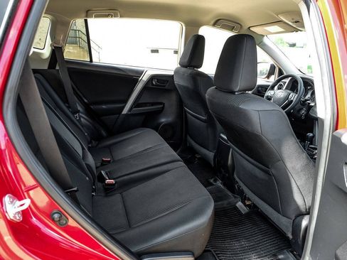 Used 2017 Toyota RAV4 LE FWD image 34
