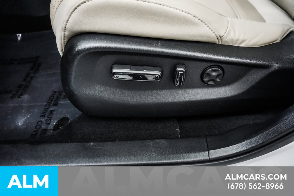Used 2017 Honda CR-V Touring image 30