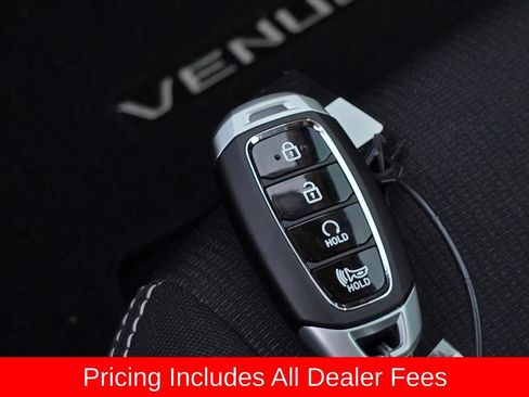 Certified 2025 Hyundai Venue SEL FWD image 25