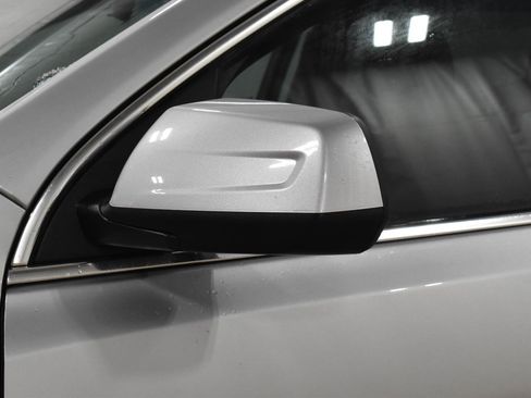 Used 2019 GMC Acadia SLE w/ LPO, Floor Liner Package image 33