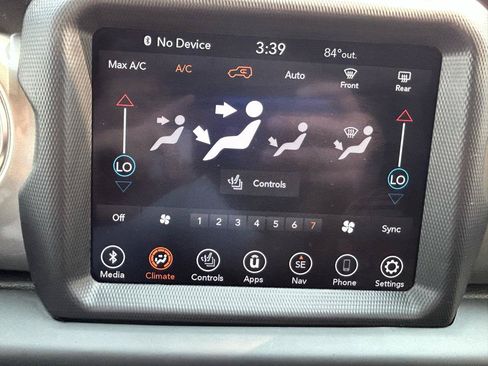 Used 2020 Jeep Wrangler Unlimited Sahara w/ Uconnect 4C Nav & Sound Group AWD/4WD image 24