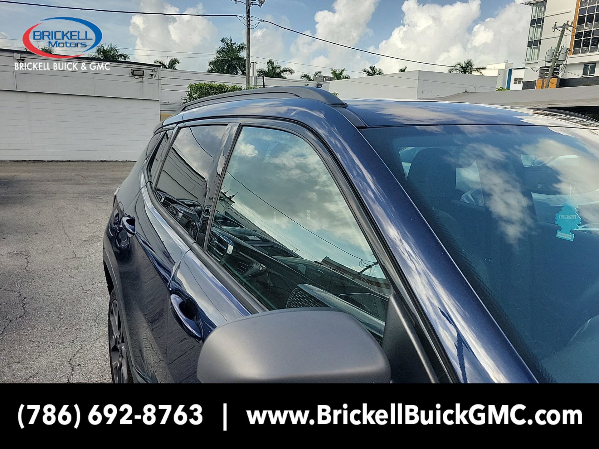 Used 2021 Jeep Compass Latitude w/ Sun and Sound Group AWD/4WD image 7