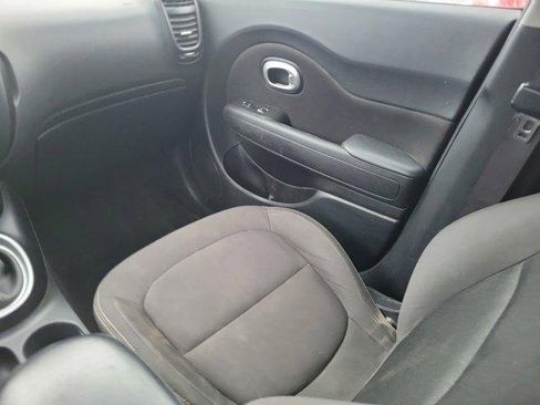 Used 2017 Kia Soul image 12