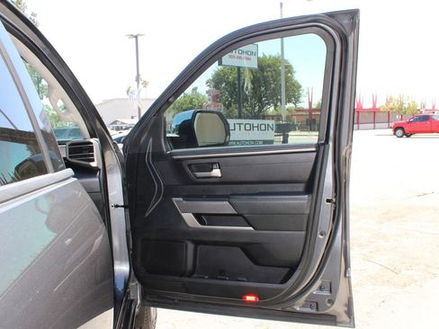 Used 2017 Ford Transit 350 XLT RWD image 38