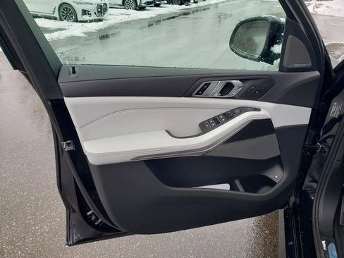 New 2026 BMW X5 xDrive50e w/ M Sport Package image 10