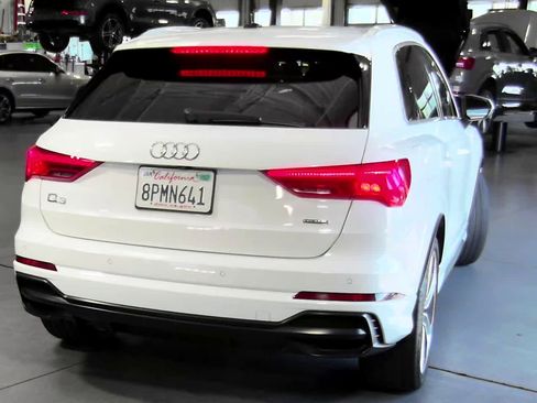 Used 2020 Audi Q3 2.0T Premium Plus w/ Premium Plus Package AWD/4WD image 3