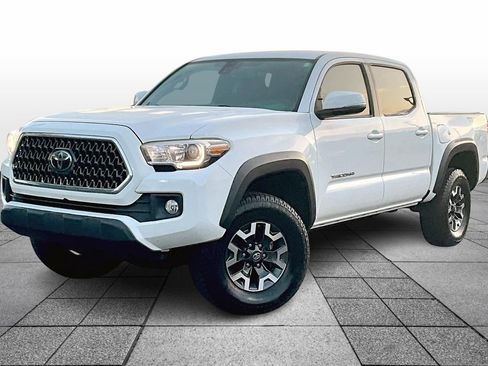 Used 2019 Toyota Tacoma TRD Off-Road image 3