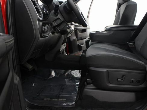 Used 2024 RAM 2500 Big Horn w/ Bed Utility Group image 14