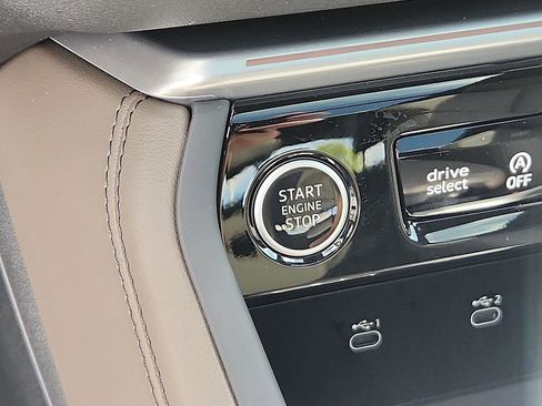 New 2025 Audi Q5 Premium Plus image 14