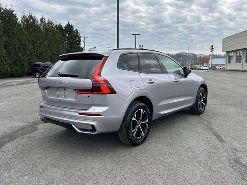New 2026 Volvo XC60 B5 Core w/ Climate Package image 3