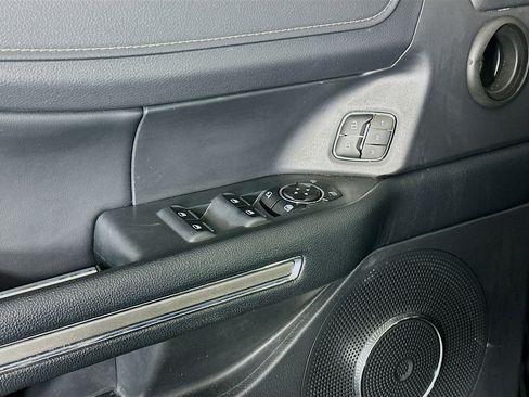 Used 2024 Ford Expedition Max XLT image 15