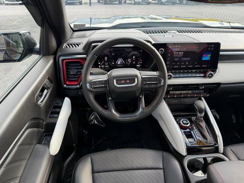 Used 2024 GMC Canyon AT4X AWD/4WD image 15